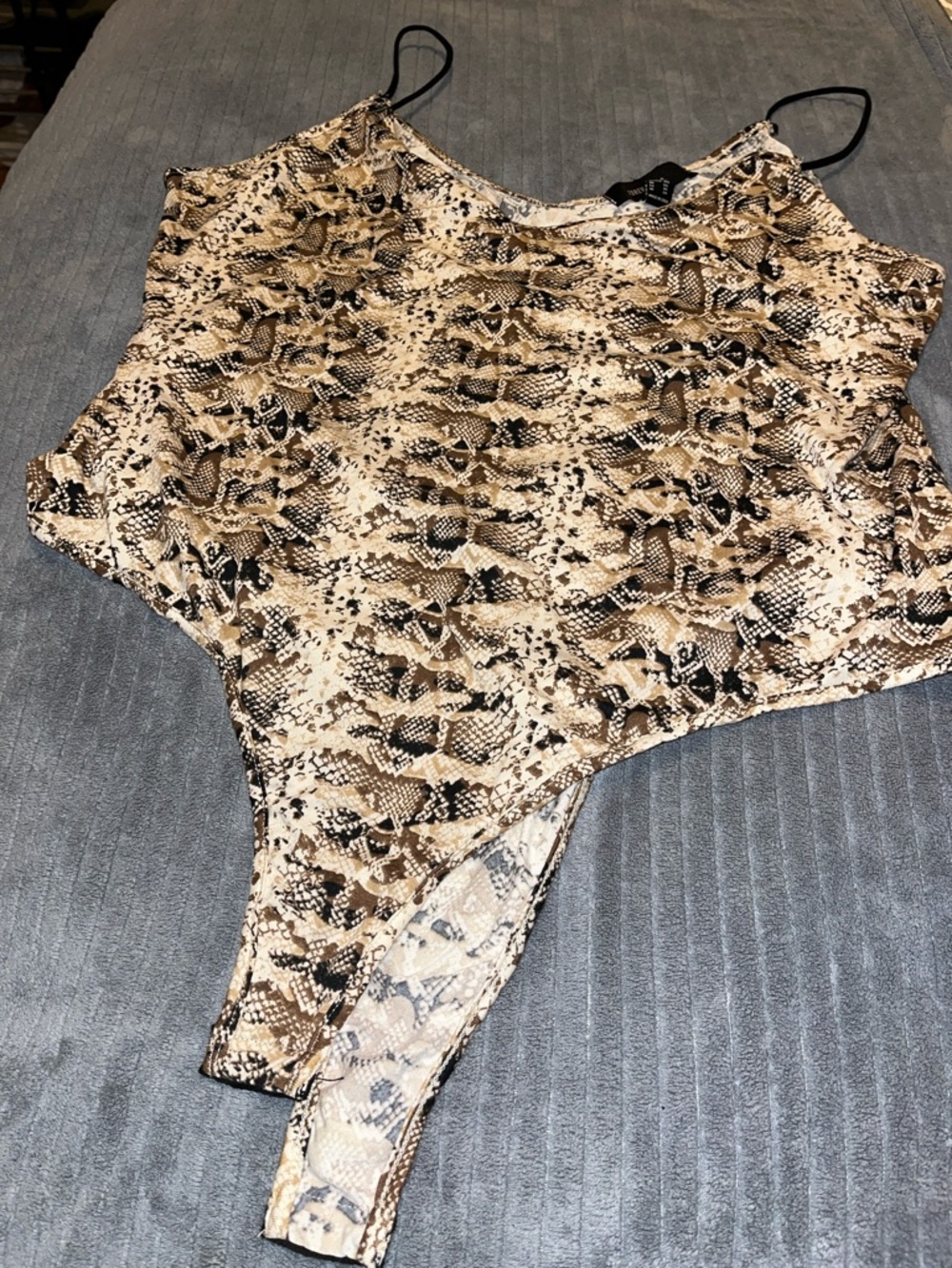 Forever 21 Snake-Print Cami Bodysuit in Brown & Black